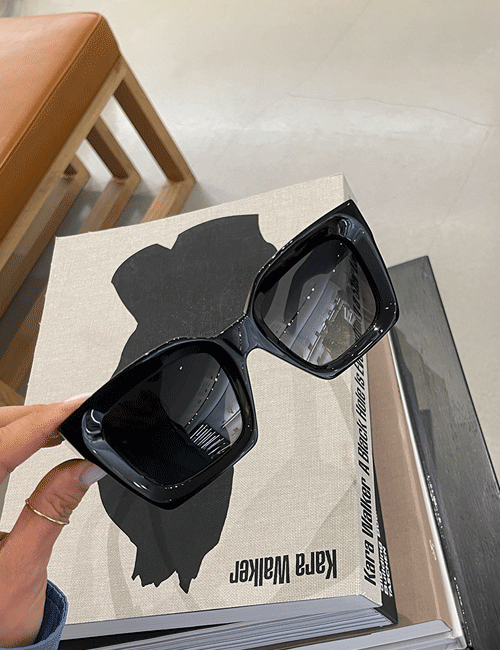 셀린느 스퀘어 S130 선글라스 / 4S130CPLP (블랙)