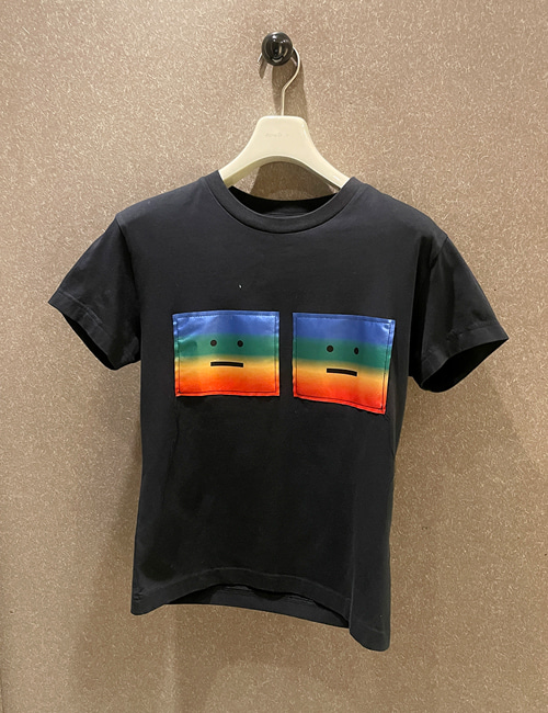 [한정수량세일] 아크네 레인보우 크루넥 티셔츠(블랙/남녀공용)